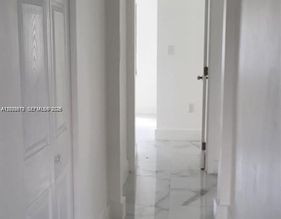 5th image of 712 Hialeah Dr