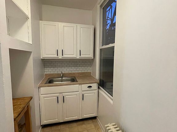 3rd image of 351 Prospect Ave APT 2R