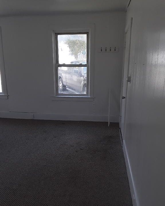 2nd image of 4003 Oneida St #1