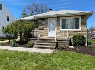 3024 Ingleside Dr, Parma, OH 44134