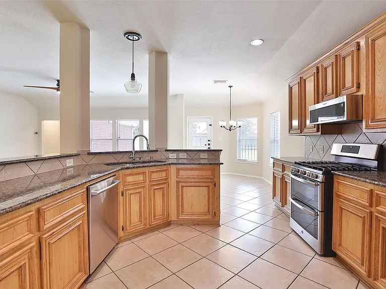 26738 Abbey Springs Ln — Photo 8