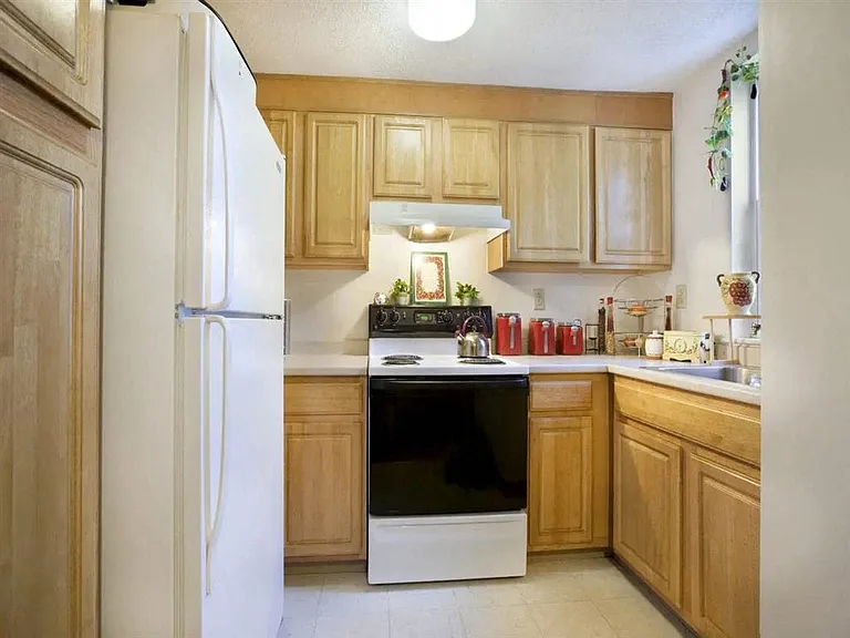 37 Orchard Pl — Photo 9