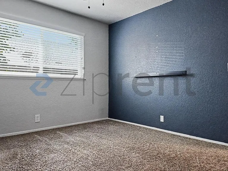 1172 Spruce Tree Cir — Photo 33