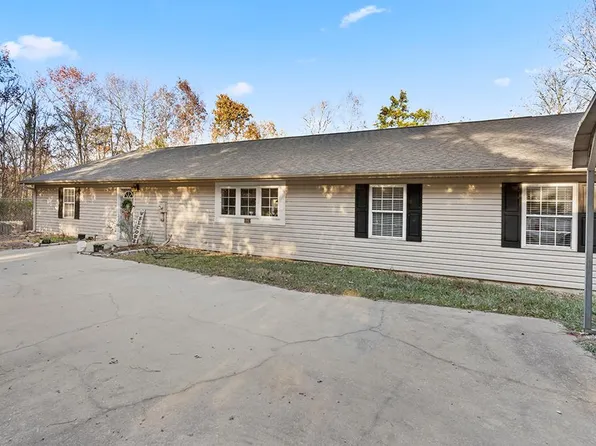 374 Driftwood Rd, Cross Hill, SC 29332