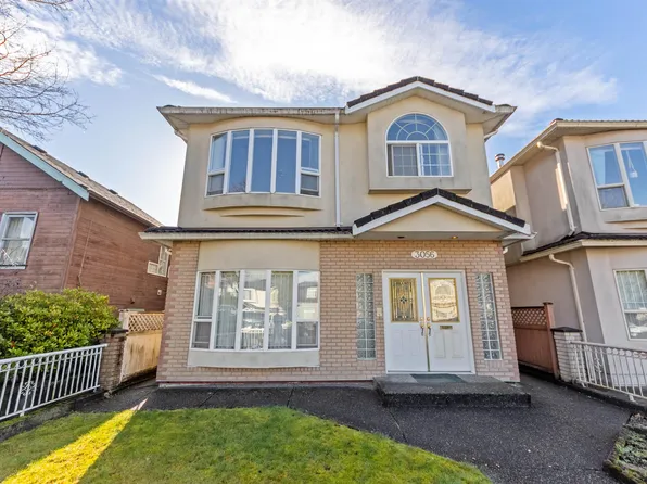 3056 Adanac St, Vancouver, BC V5K 2N7