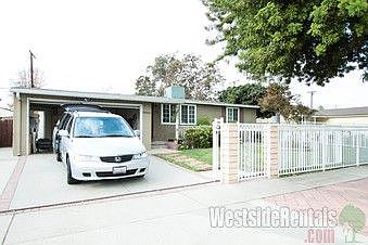 3rd image of 8043 Mammoth Ave