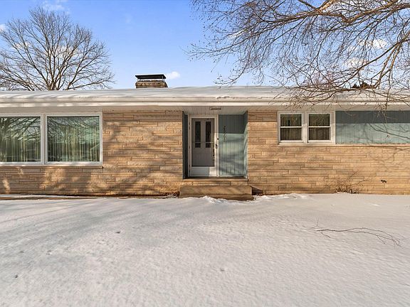2nd image of 28997 Oak Grove Dr