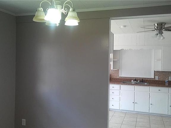 5th image of 8721 Elm Ave