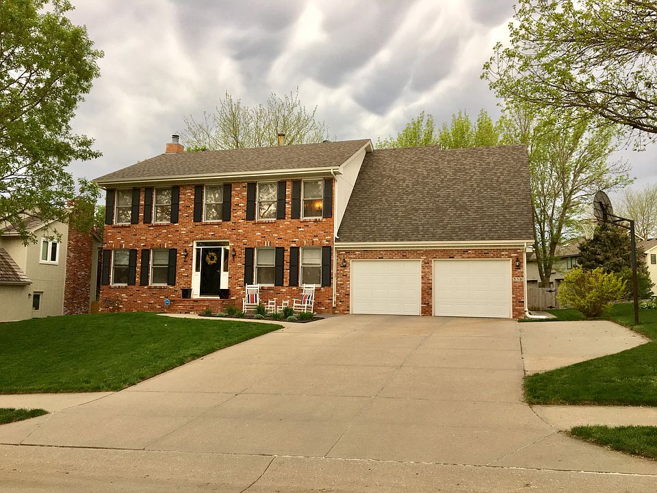1st image of 330 S 158th Ave