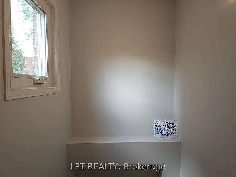 9 Michigan Ave #LEGAL BASEMENT APART — Photo 31
