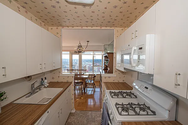 Sold by Lovett Realty, Inc. | media 20