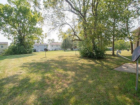 3rd image of 4516 Waterloo Dr #A