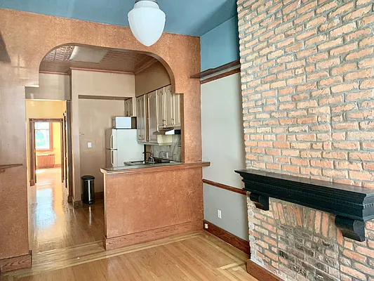 Rented by A P Realty Group NY LTD | media 10