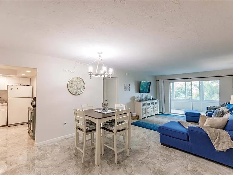 1200 E Peppertree Ln #206 — Photo 16