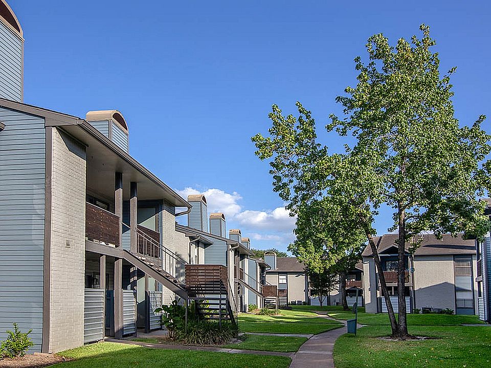 Perks and Amenities at Steepleway Downs Apartments