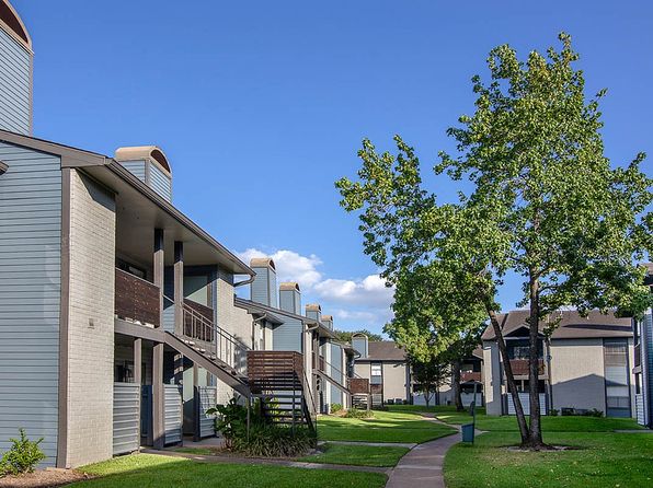 11910 Thoroughbred Dr #703