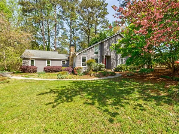 4183 Oak Crest Dr, Tucker, GA 30084