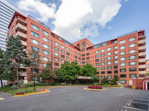 1021 Arlington Blvd, Arlington, VA