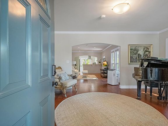 5th image of 816 Pressley Street