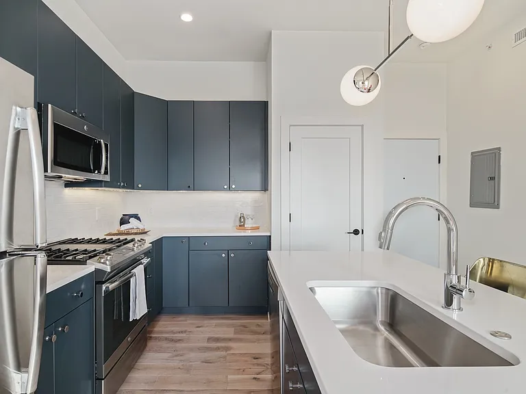 1822 N Front St #9 — Photo 5