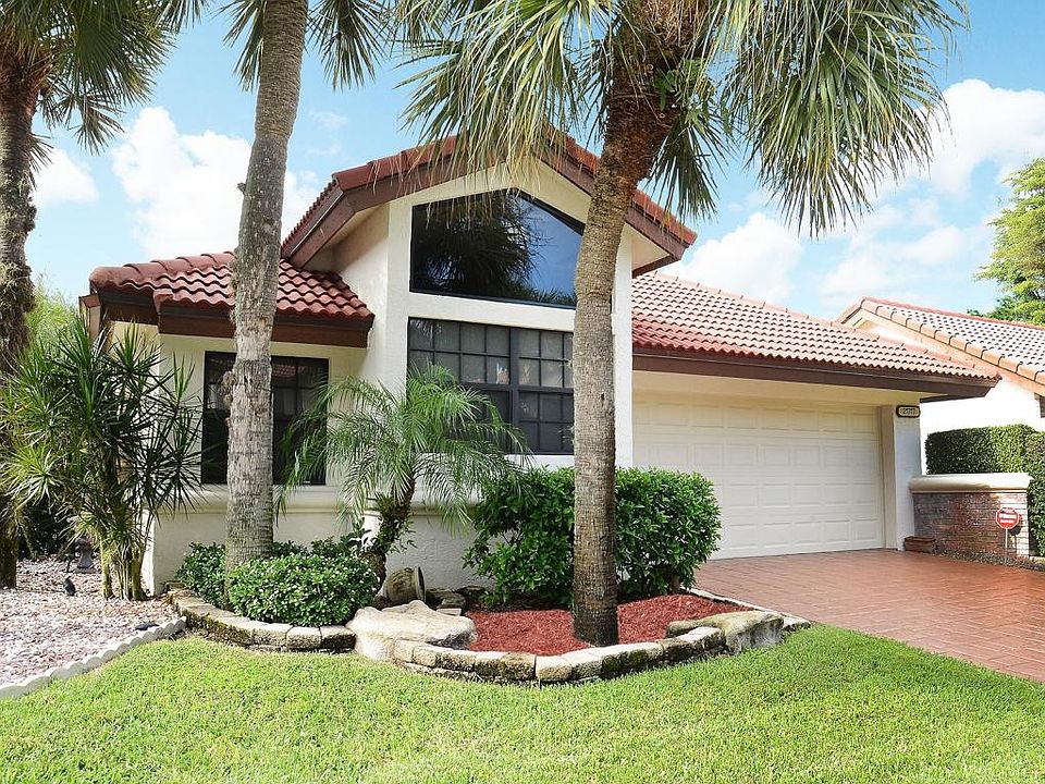 Home For Sale In Town Villas