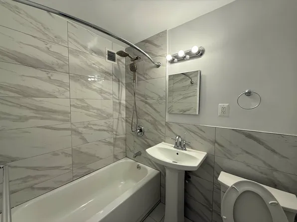 86-15 Dongan Avenue image 2 of 6