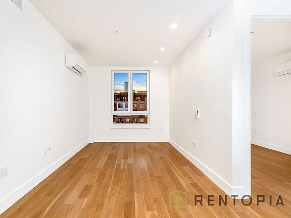 3rd image of 1052 Greene Ave #507