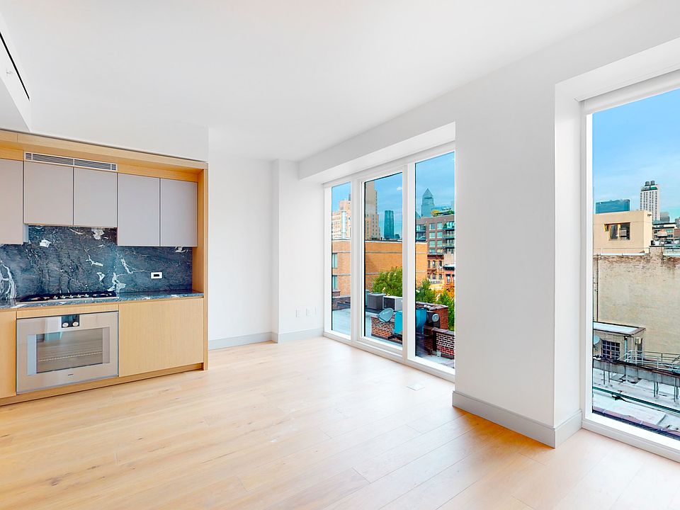 1st image of 101 W 14th St APT 7B