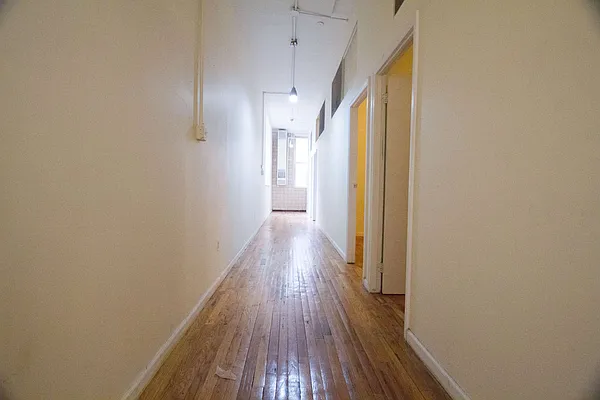 Rented by Nooklyn NYC LLC | media 46