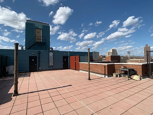 Sold by Compass | media 30