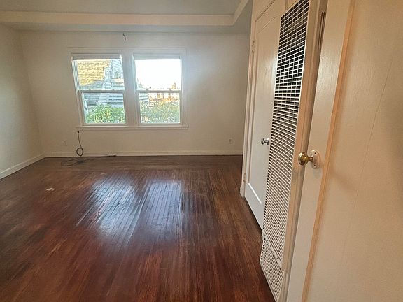 4th image of 1545 Hampshire St APT 6