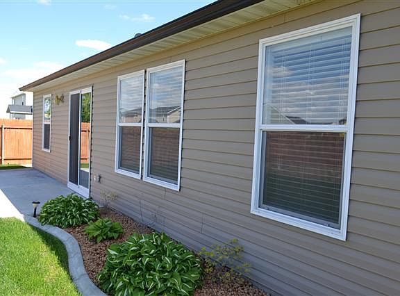 3rd image of 2024 W Michelle Dr