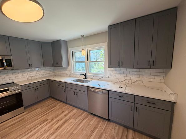 406 King St
