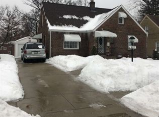 319 Oak Knolls Ave, Rockford, IL 61107