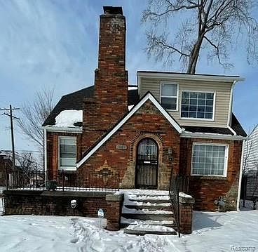 1st image of 14811 Robson St