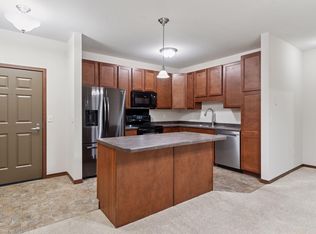 5445 Boone Ave N APT 201, New Hope, MN 55428