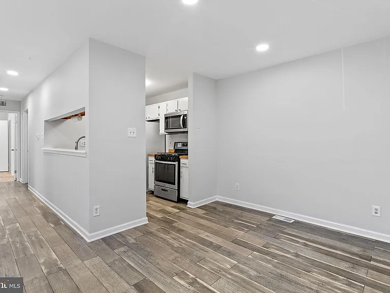 1505 Woodhollow Dr — Photo 4
