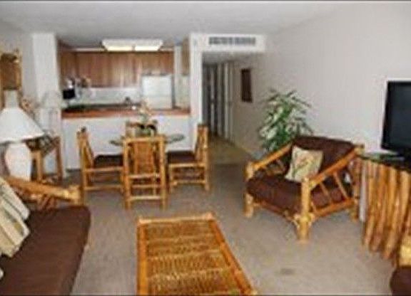 4th image of 75-6106 Alii Dr #307