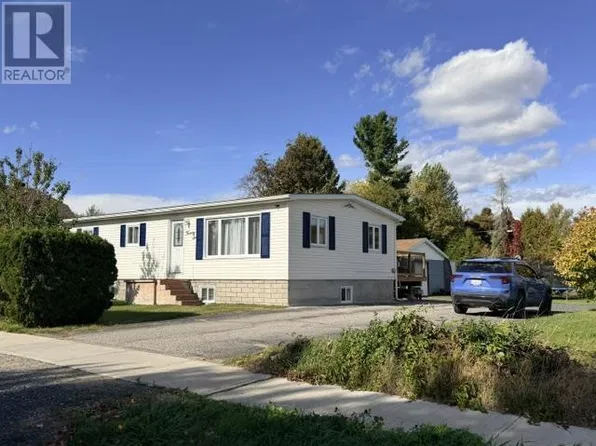 26 Togo St, Blind River, ON P0R 1B0
