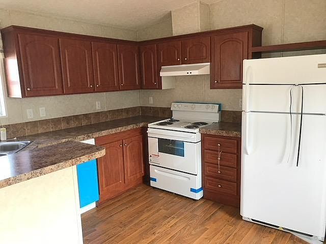 2nd image of 119 Elderberry Ln
