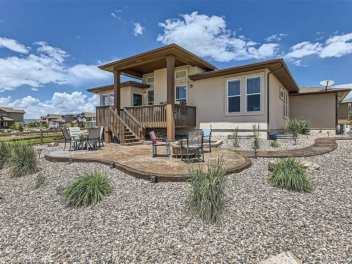 5 bed, 2936 sqft, $3,050 — Photo 4