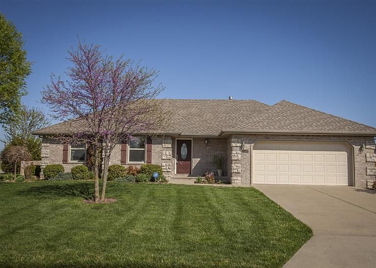 1st image of 951 E Lily Dr