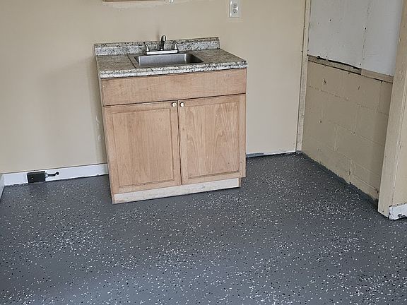 3rd image of 621 Lincoln Ave