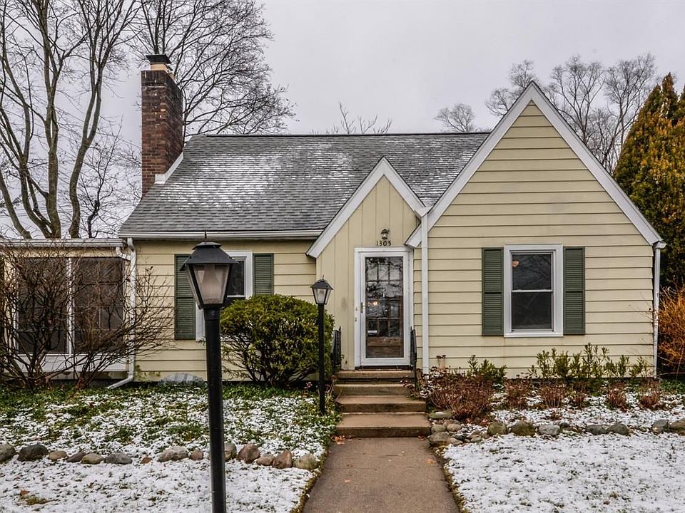 1st image of 1305 Gardner Ave
