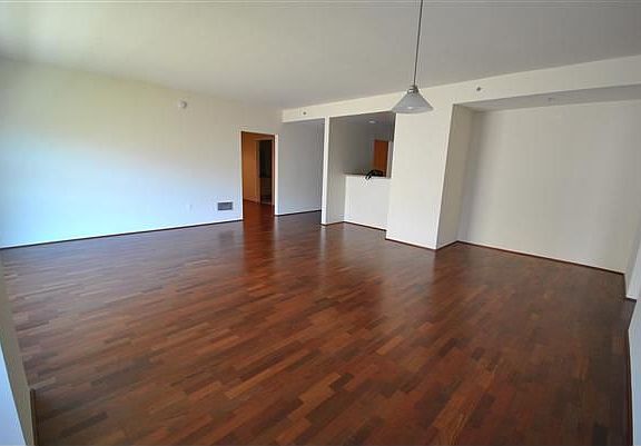 5th image of 1 Mandalay Pl Unit 1206