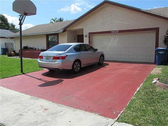 2nd image of 7410 NW 41st Ct