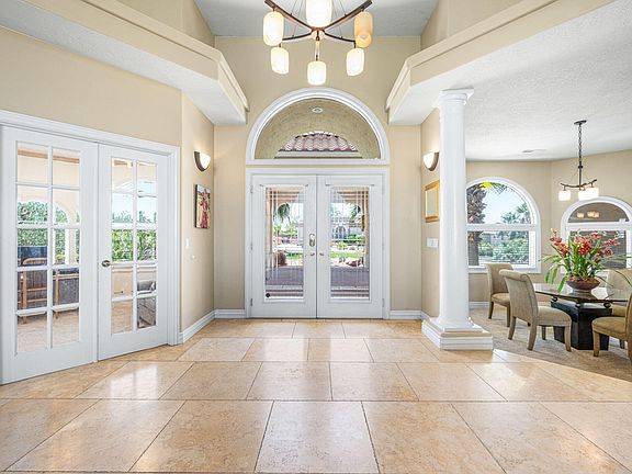 5th image of 1210 W Lions Head Dr