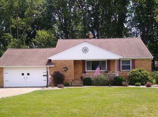 25159 Sunset Oval, North Olmsted, OH 44070