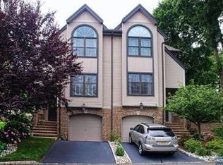 9 Jordan Dr #9, River Edge, NJ 07661