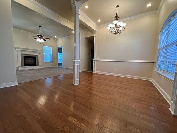 4th image of 1042 Tarah Knolls Cir